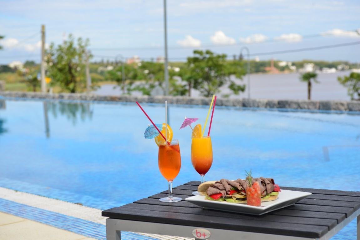 Real Colonia Hotel & Suites Colonia del Sacramento Exterior foto